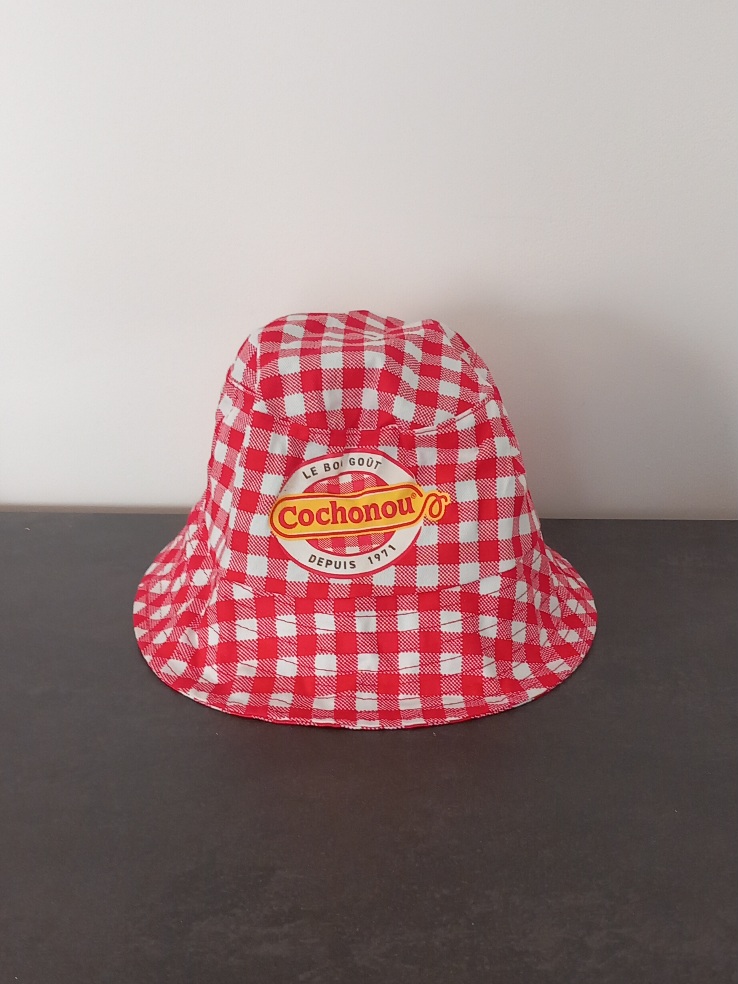 Bob chapeau Cochonou Le bon saucisson caravane Tour de France cycliste