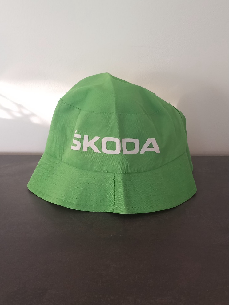 Bob chapeau vert fluo Skoda de la caravane du Tour de France cycliste